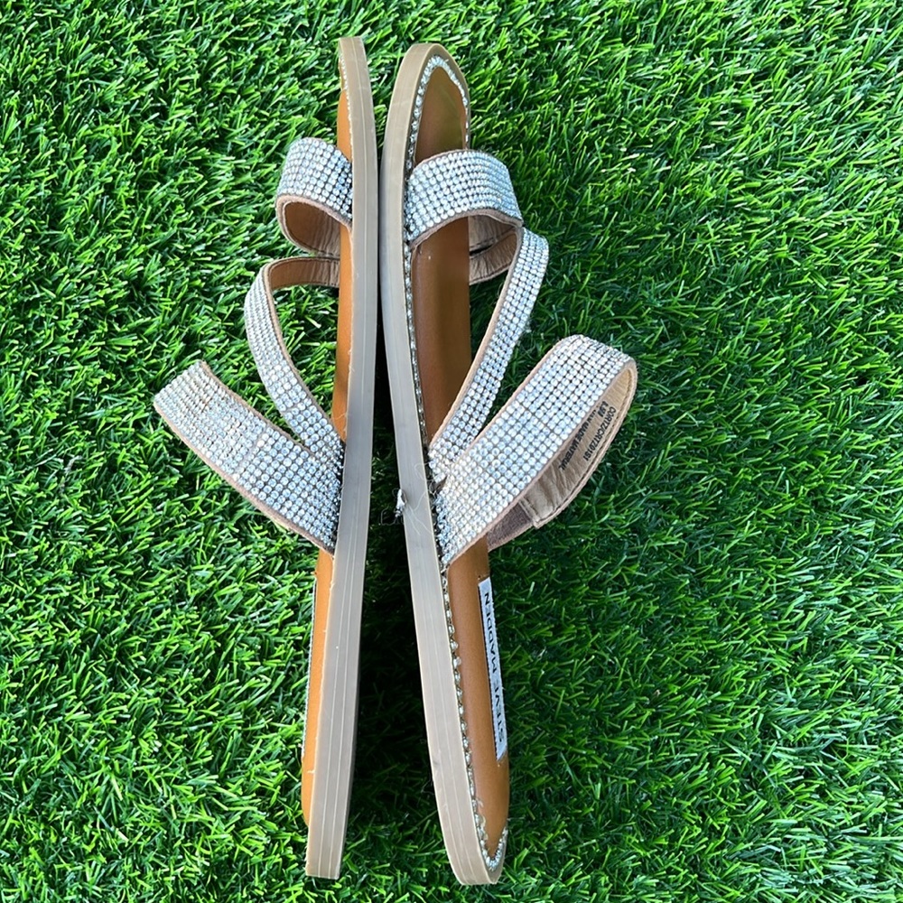 🦜STEVE MADDEN Rhinestone Sandals🦜 - Picture 3 of 8